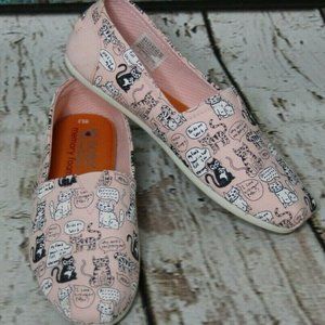 Bobs from Skechers For Cats “Quote Me” Slip On